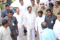 CM KCR Reaches Nandamuri Harikrishna House